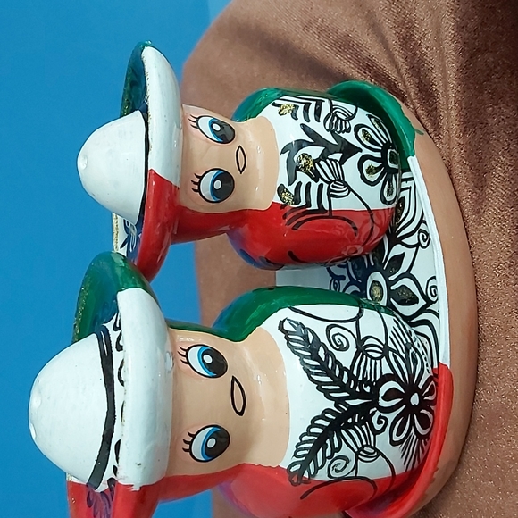 🙊2 for $50 Salt and Pepper clay hand painted - Picture 2 of 7